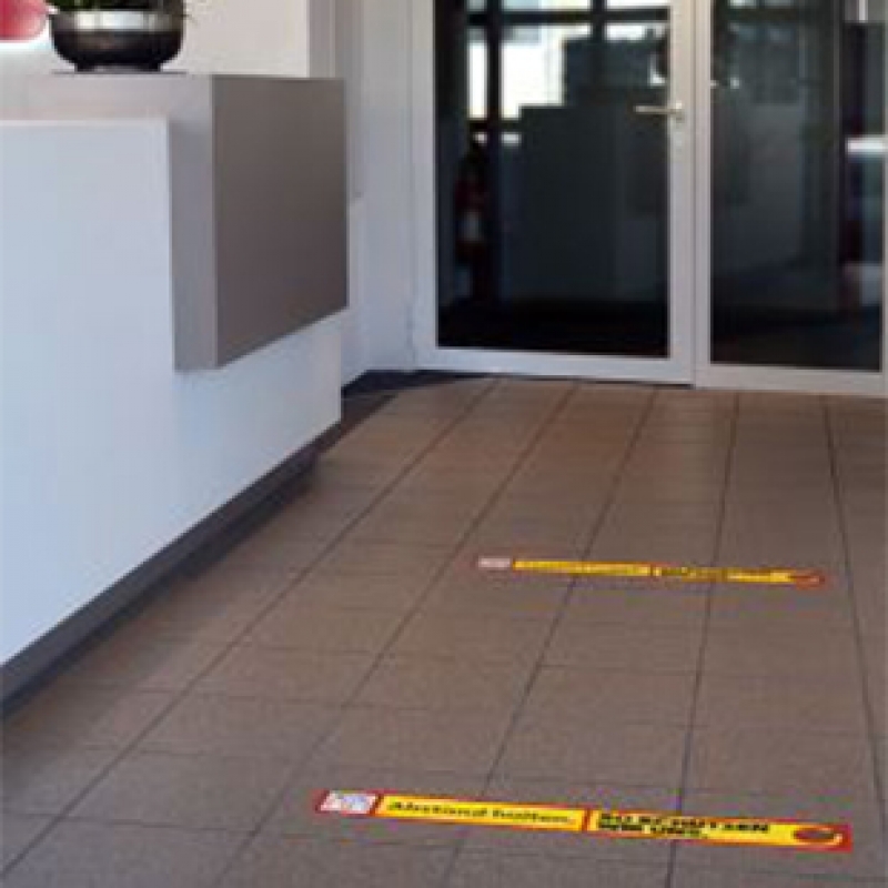 bodenkleber-rund-lang-abstand-halten-neu bodenkleber-rund-lang-abstand-halten-neu